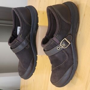 Merrell Womens Dassie Buckle Brown Nubuck Leather Slip-On Comfort Shoes Sz 8.5